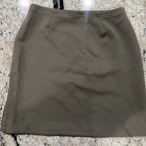 Express Polyester skirt